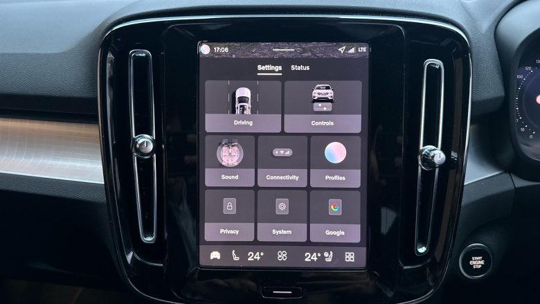 Volvo XC40 2.0 B3P Plus Black Edition 5dr Auto Petrol Estate